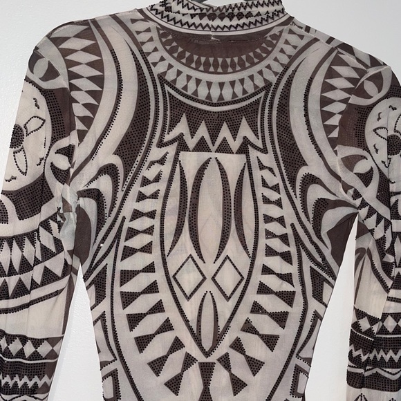 Unique Bodysuit With Rhinestones Design - Picture 3 of 7